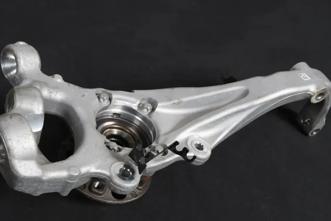 a2223320400   steering knuckle